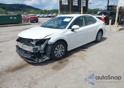 2022 Toyota Camry Le Hybrid z USA, uszkodzony, nr VIN 4T1C31AK6NU596897